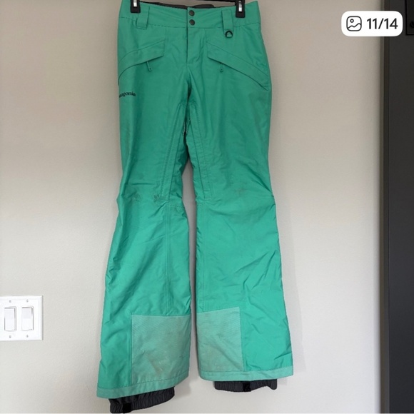 Women’s Ski Outfit - Picture 4 of 15